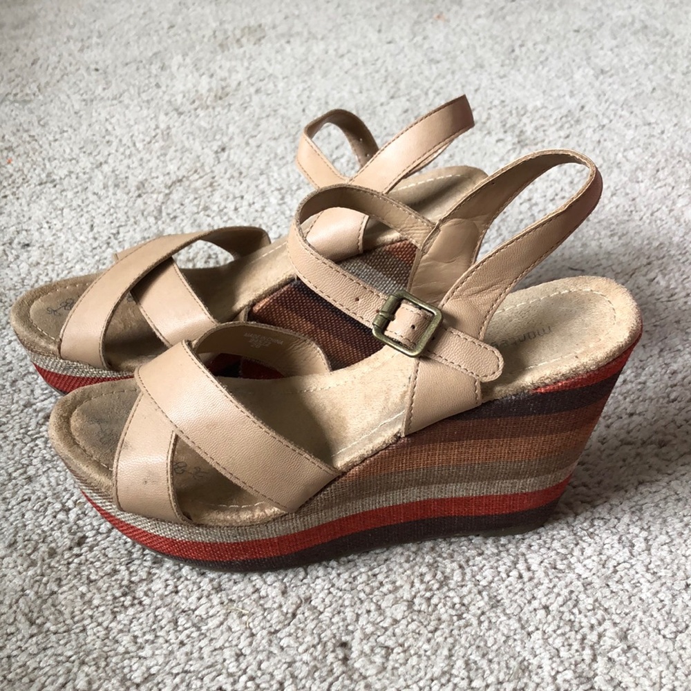 Multicolor wedges